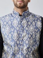 SOJANYA Men Black & Blue Self Design Kurta with Churidar & Nehru Jacket - Image 2