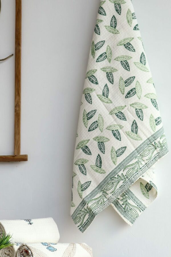 Leaf Print Waffle Cotton Towel