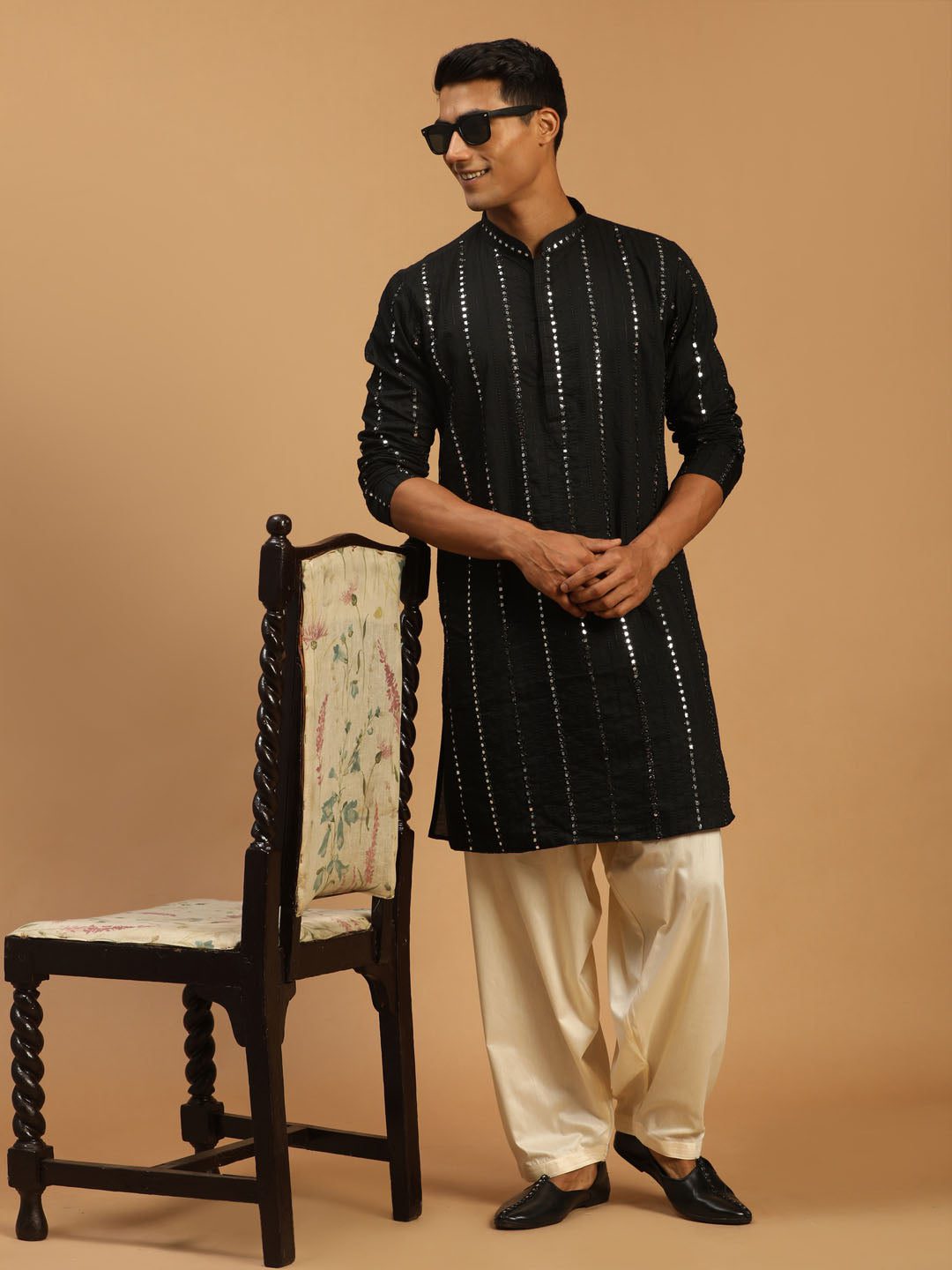 Men's White Embroidered Mirror Work Kurta - Absolutely Desi