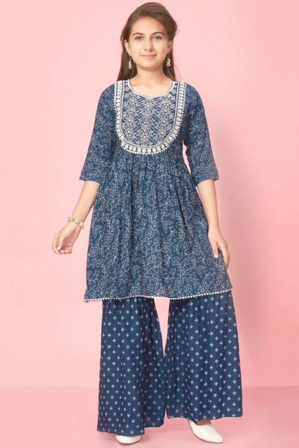 Aarika Girls Ethnic Motifs Printed Thread Work Sequinned Pure Cotton Kurta with Sharara