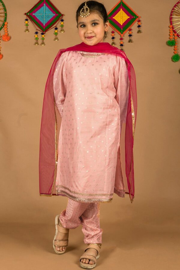 HERE&NOW Girls Pink & Gold-Toned Gotta Patti Kurta with Trouser & Dupatta