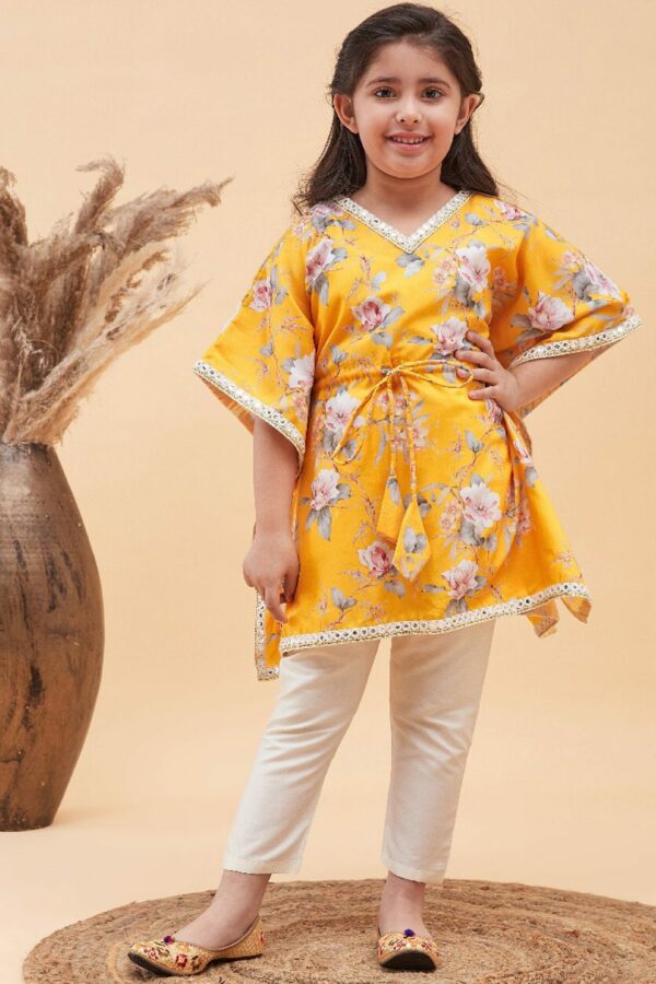 VASTRAMAY Girls Floral Printed Mirror Work Kaftan Kurta with Trousers