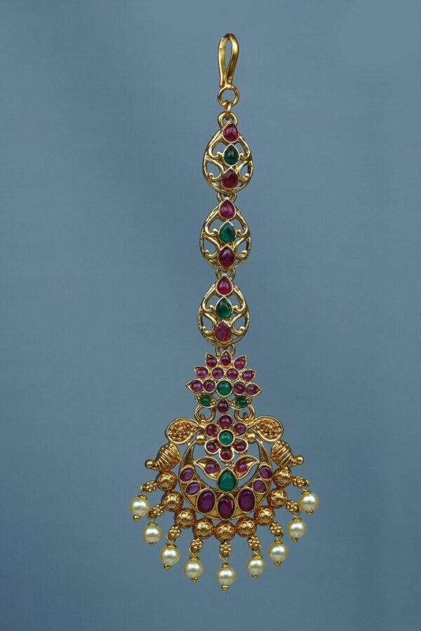 Diksha collection Gold-Plated Stone-Studded & Beaded Maang Tikka