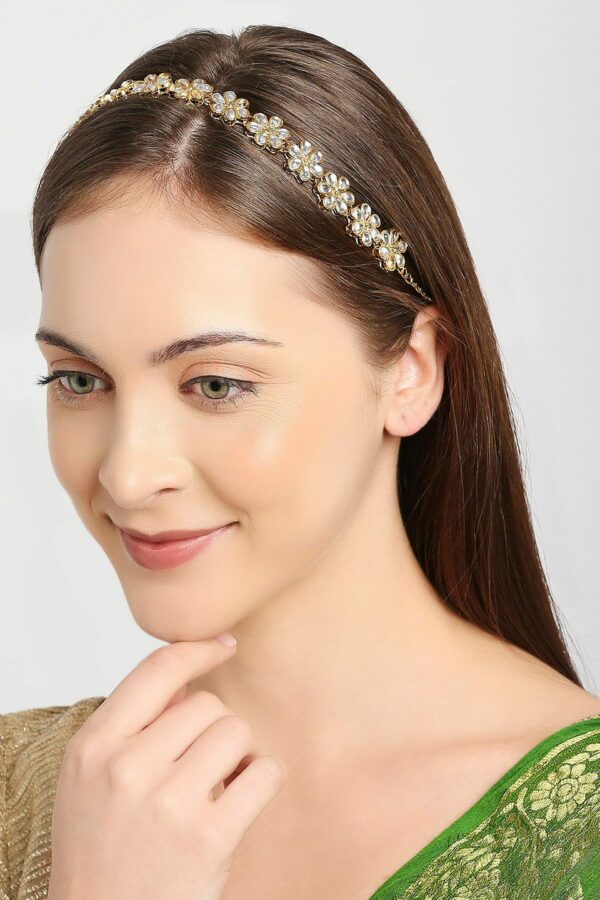OOMPH Gold-Toned & White Kundan-Studded & Pearl Beaded Hair Chain