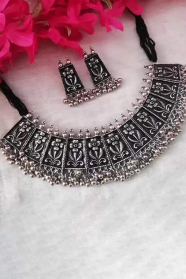 Samridhi DC Silver-Plated Oxidised Beaded Jewellery Set