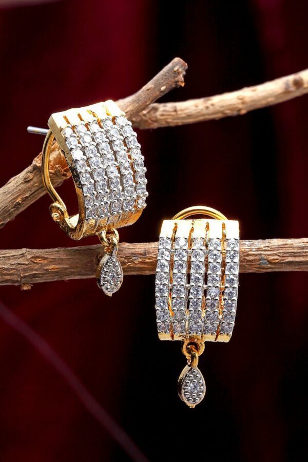 ZENEME White & Gold-Toned Teardrop Shaped Studs Earrings