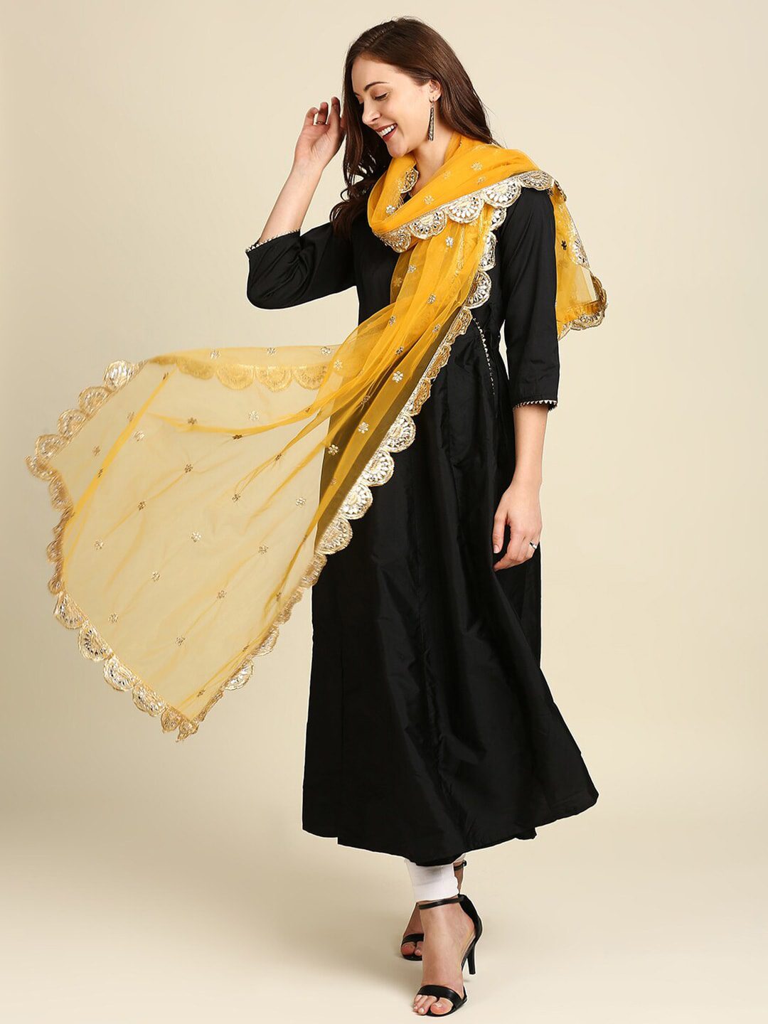 Dupatta Bazaar Yellow & Gold-Toned Embroidered Net Dupatta