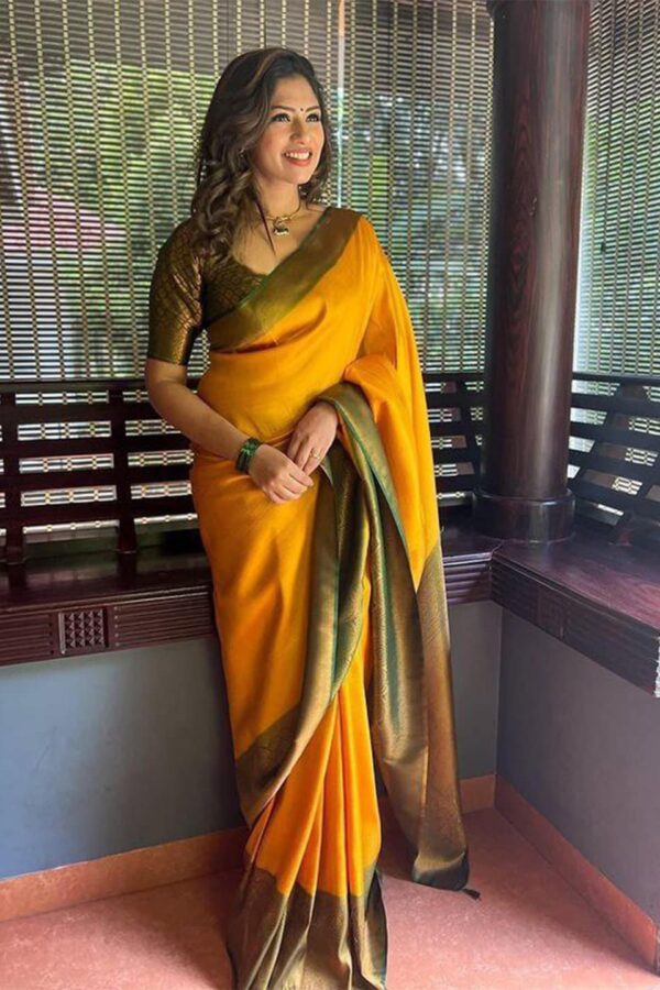 KALINI Ethnic Motif Woven Design Zari Banarasi Saree