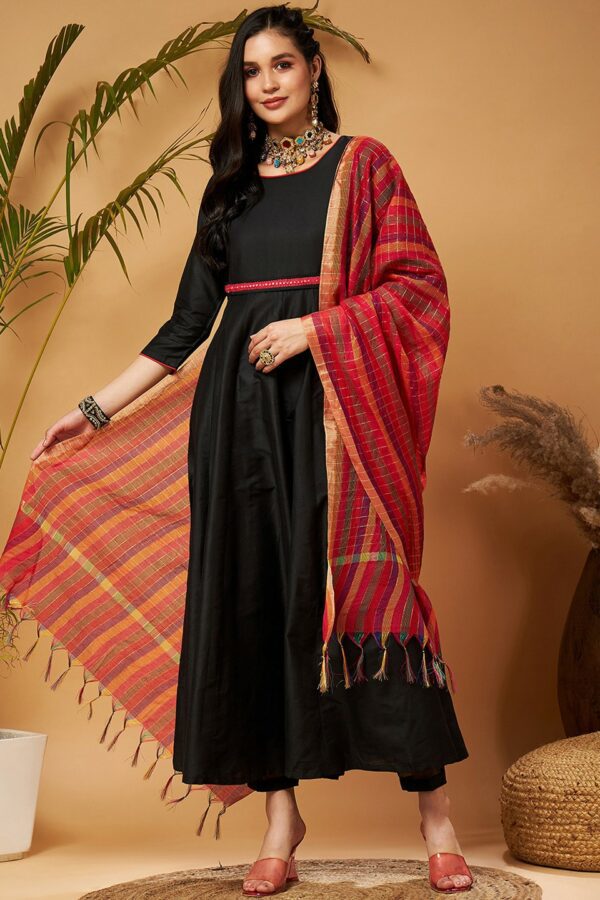 Shae by SASSAFRAS Black & Red Kurta With Trousers & With Dupatta