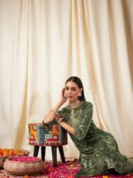 Shae by SASSAFRAS Floral Embroidered Sequinned Grandeur & Majestic Artwork Velvet Kurta - Image 7