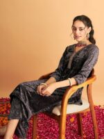 Shae by SASSAFRAS Sequined Velvet Straight Kurta - Image 5