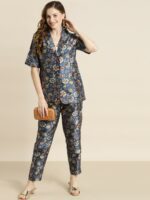 Shae by SASSAFRAS Women Navy Blue Floral Printed Tapered Fit Trousers - Image 4
