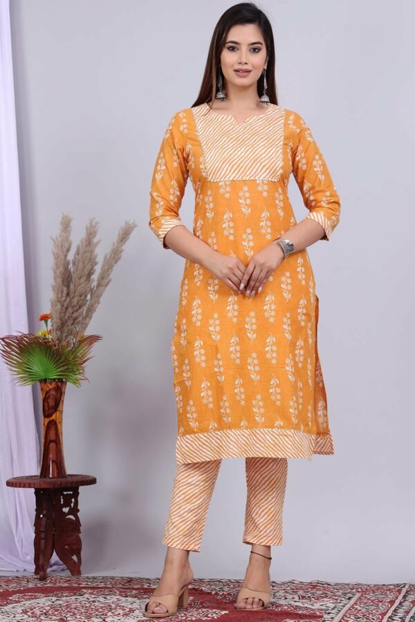 SkyaSia Floral Printed Gotta Patti Pure Cotton Kurta with Trousers