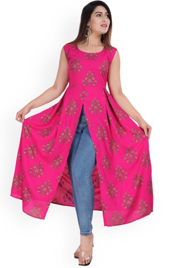 SkyaSia Floral Printed Sleeveless High slit Kurta