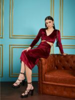 SASSAFRAS Maroon V-Neck Long Sleeves Cut Out Velvet Sheath Midi Dress - Image 5