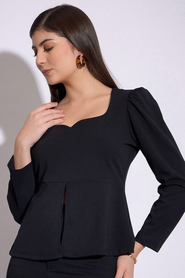 SASSAFRAS worklyf Sweetheart Neck Puff Sleeve Top