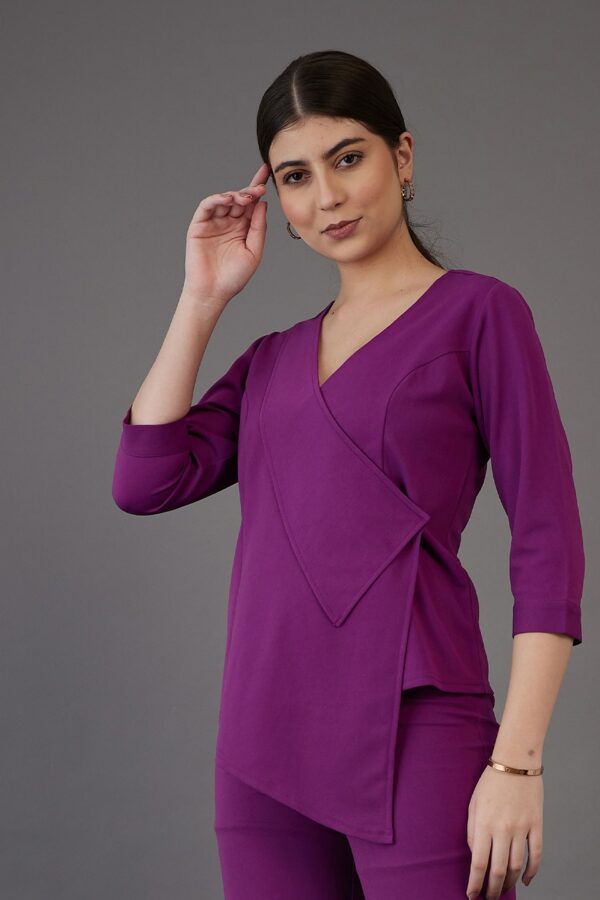 SASSAFRAS worklyf V-Neck Asymmetric Top