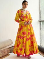 Shae by SASSAFRAS Women Floral Printed Floral Georgette Anarkali Kurta
