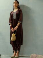 Shae by SASSAFRAS Women Ethnic Motifs Embroidered Sequinned Velvet Kurta with Trousers