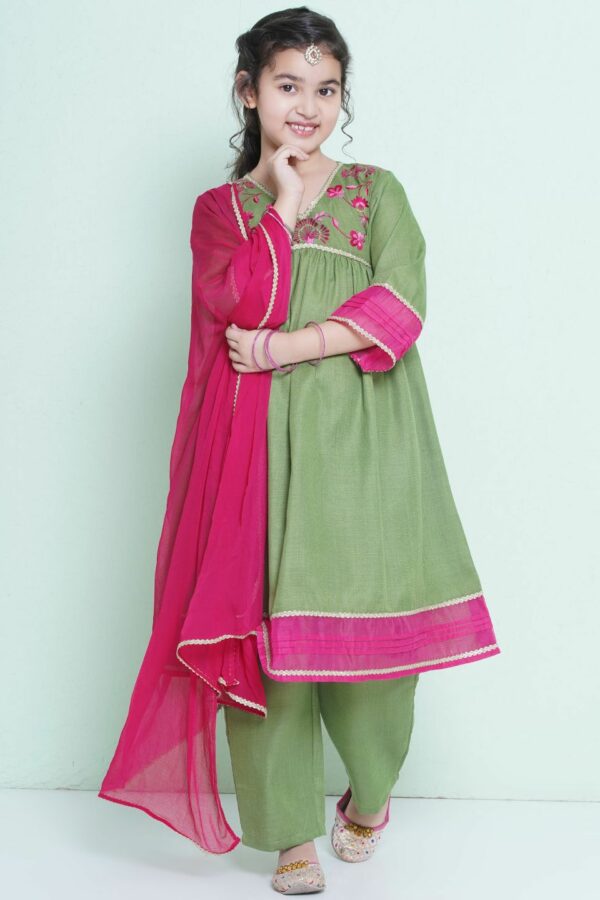Bitiya by Bhama Girls Floral Embroidered GottaPatti Anarkali Kurta with Trousers & Dupatta