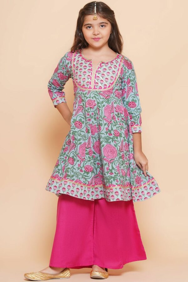 Bitiya by Bhama Girls Floral Printed Empire Gotta Patti Pure Cotton Kurta with Sharara