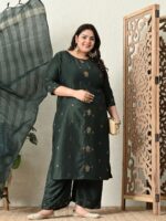 PrettyPlus by Desinoor.com Plus Size Embellished Straight Kurta with Palazzos & Dupatta - Image 3