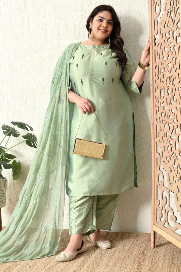 PrettyPlus by Desinoor.com Plus Size Ethnic Motifs Embroidered Kurta Trousers And Dupatta