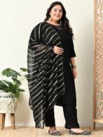 PrettyPlus by Desinoor.com Plus Size Ethnic Motifs Yoke Design Beads and Stones Kurta Set - Image 3