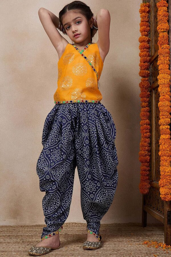 pspeaches V Neck Sleeveless Printed Top & Dhoti Pant Clothing Set