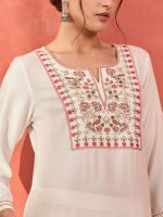 Shae by SASSAFRAS Floral Yoke Design Thread Work Notch Neck Short Kurti With Trousers - Image 2