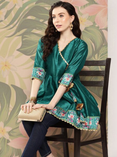 Ahalyaa Embroidered Ethnic Tunic