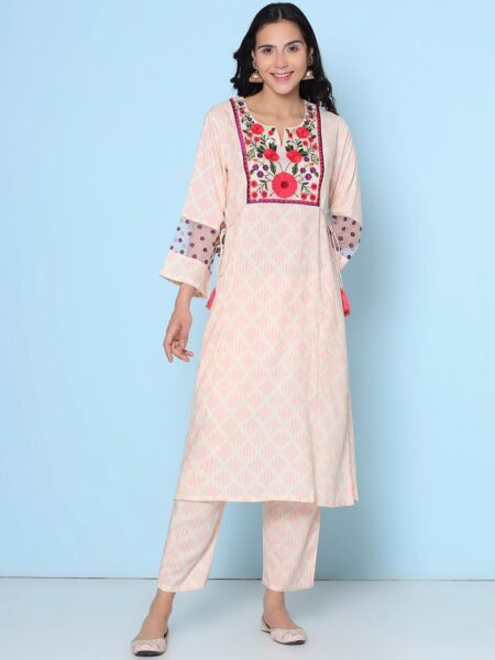 Bhama Couture Floral Embroidered Thread Work Notched Neck Straight Kurta With Trouser