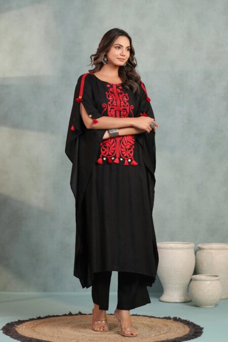 Alaya Black Kaftan Set