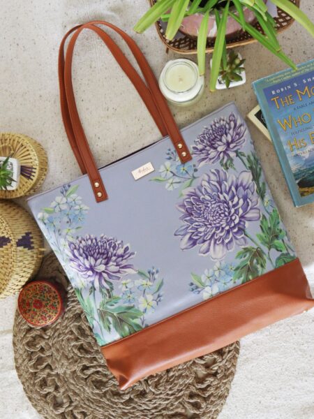 Chrysanthemums Tote Bag For Women