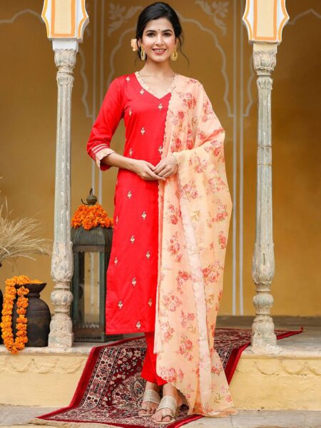 GILLORI Floral Printed V-Neck Thread Work Kurta with Trousers & Dupatta