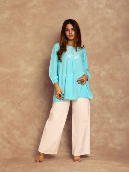 House of Chikankari Chikankari Woven Short Kurta