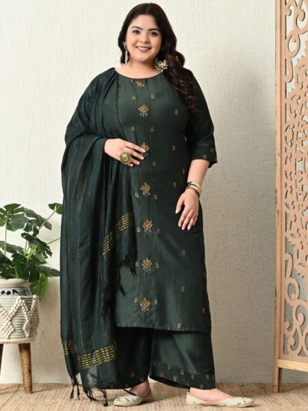 PrettyPlus by Desinoor.com Plus Size Embellished Straight Kurta with Palazzos & Dupatta