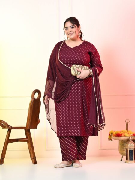 PrettyPlus by Desinoor.com Plus Size Ethnic Motifs Printed Kurta with Trousers & Dupatta