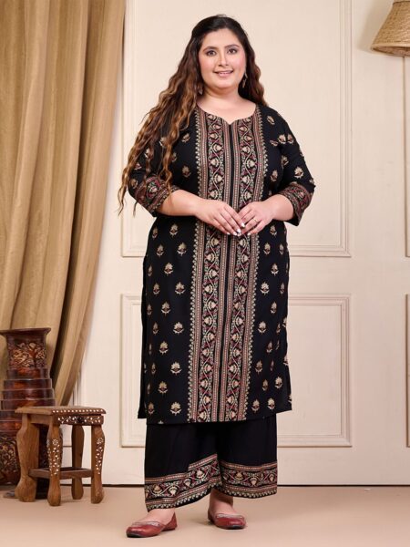 PrettyPlus by Desinoor.com Plus Size Floral Embroidered Straight Kurta With Palazzo