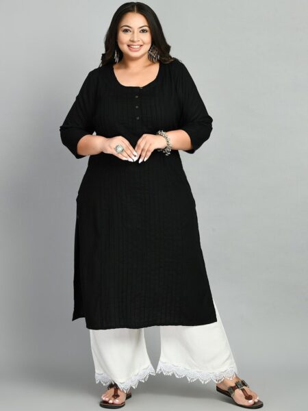 PrettyPlus by Desinoor.com Plus Size Round Neck Straight Kurta