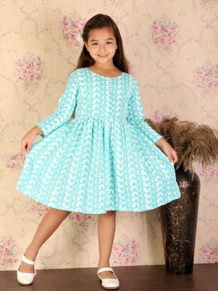 Girl's Green Chikankari Cotton Kurta