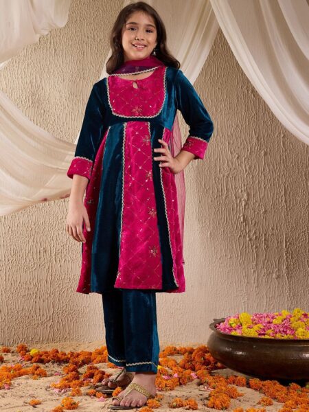 Girls Colourblocked Sequinned Panelled Velvet Kurta with Trousers & Dupatta
