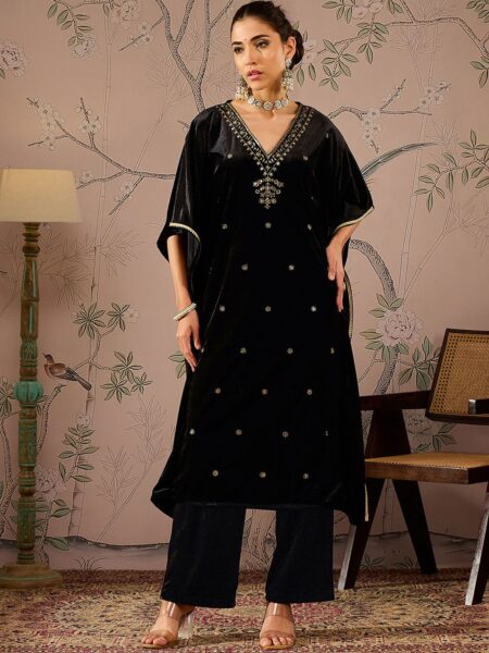 Floral Embroidered Velvet Kurta With Trousers